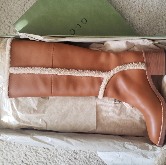 Authentic Gucci Nappa Leather Shearling Trim Knee Boots - Picture 4 of 9